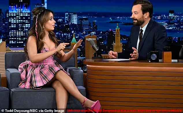 Cabello começou sua aparição no The Tonight Show expressando que ela teve seu encontro alienígena durante uma viagem turística na América do Sul