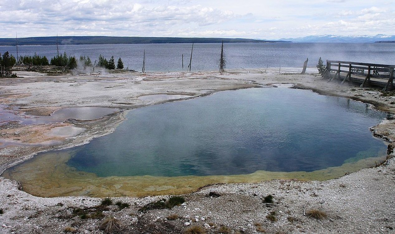 Investigadores identificam o dono de um pé encontrado na piscina quente de Yellowstone