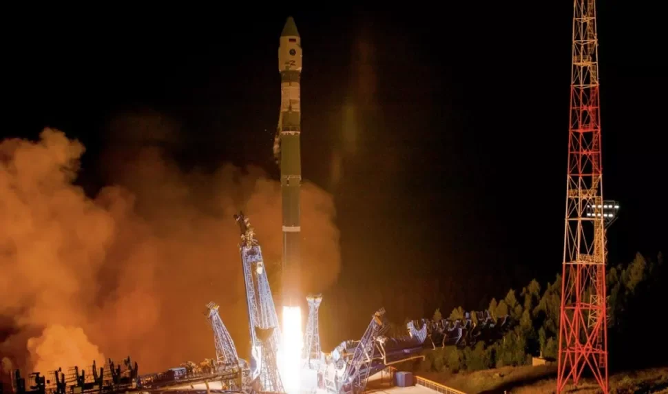 Espaçonave russa parece estar perseguindo satélite militar dos EUA (2)