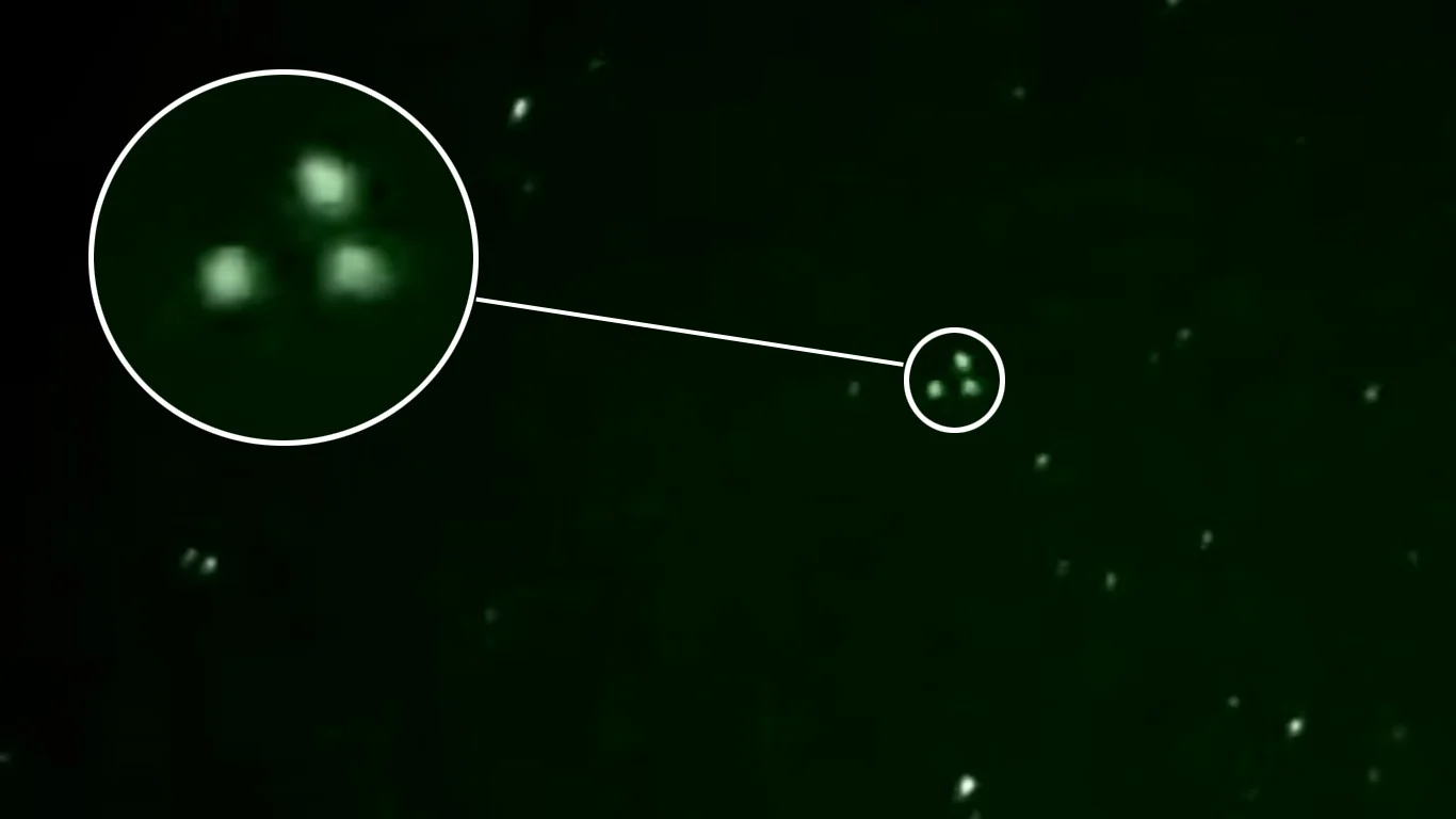 Avistamento de UFO triangular capturado em vídeo com câmera de visão noturna na Espanha