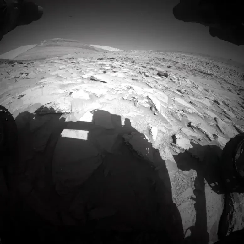 Nasa's Curiosity Rover alcança o topo de monte em Marte