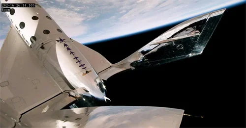 Virgin Galactic realiza o primeiro voo suborbital