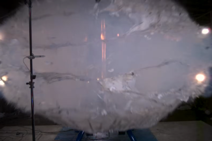 Protótipo de habitat de estação espacial estoura como um balão