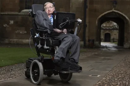 Stephen Hawking e o alerta contra contato com alienígenas